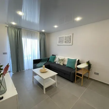 Apartment Precioso Apartamento *